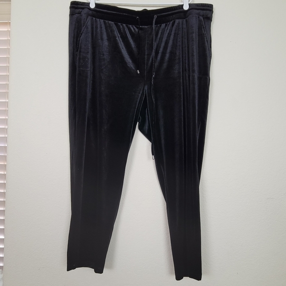 Torrid 4X Velvet Black Pull On Joggers Lounge Pants Soft Cozy Plus Size - Picture 5 of 12